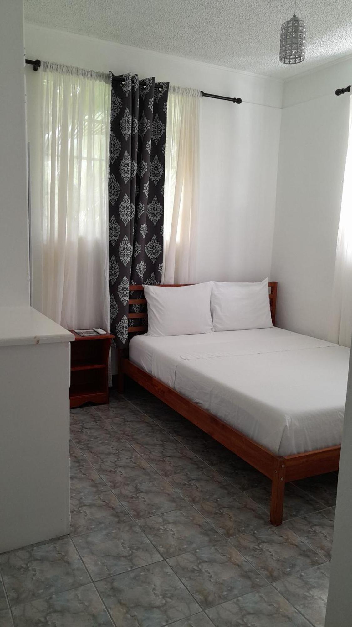 Trafalgar Villa Copthall מראה חיצוני תמונה
